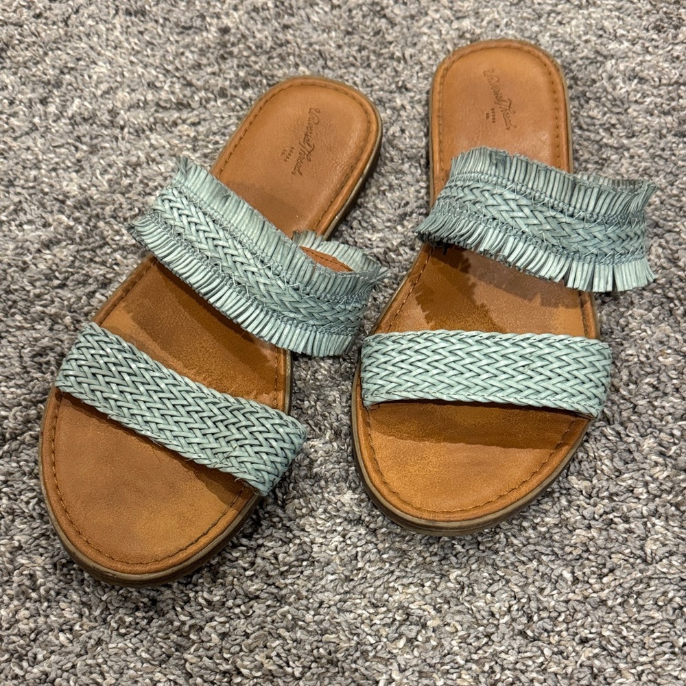 Merona Universal Threads Woven Sandals